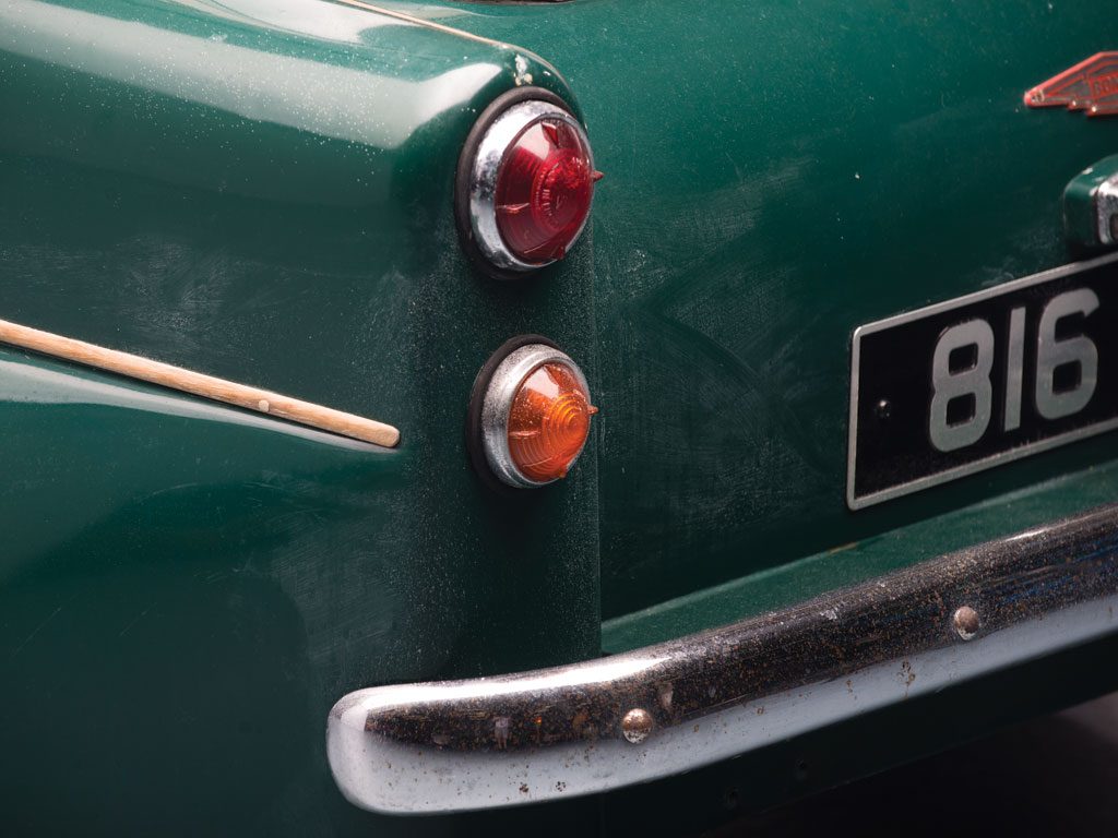 Bond Minicar Mark F Family Saloon