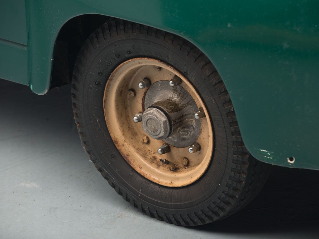 Bond Minicar Mark F Family Saloon