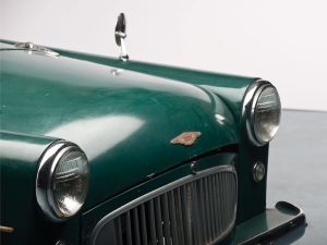 Bond Minicar Mark F Family Saloon
