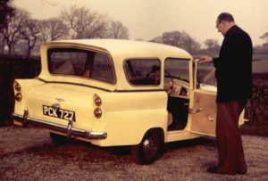 Bond 250G Saloon