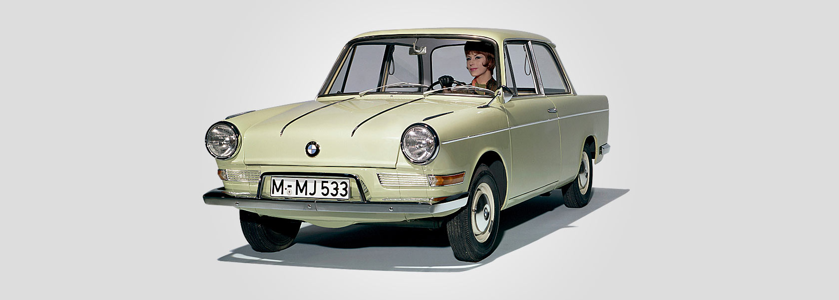 BMW 700