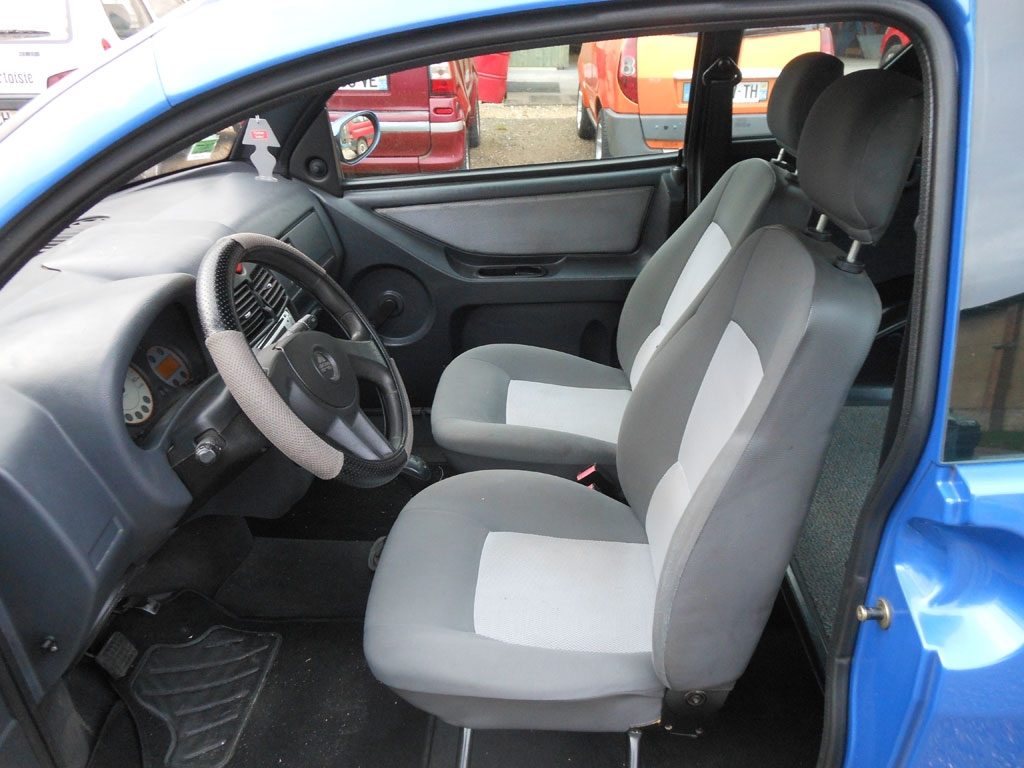 Aixam A.741 interior