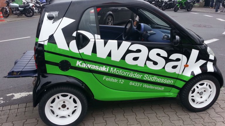 Smart with 200 hp engine from a superbike