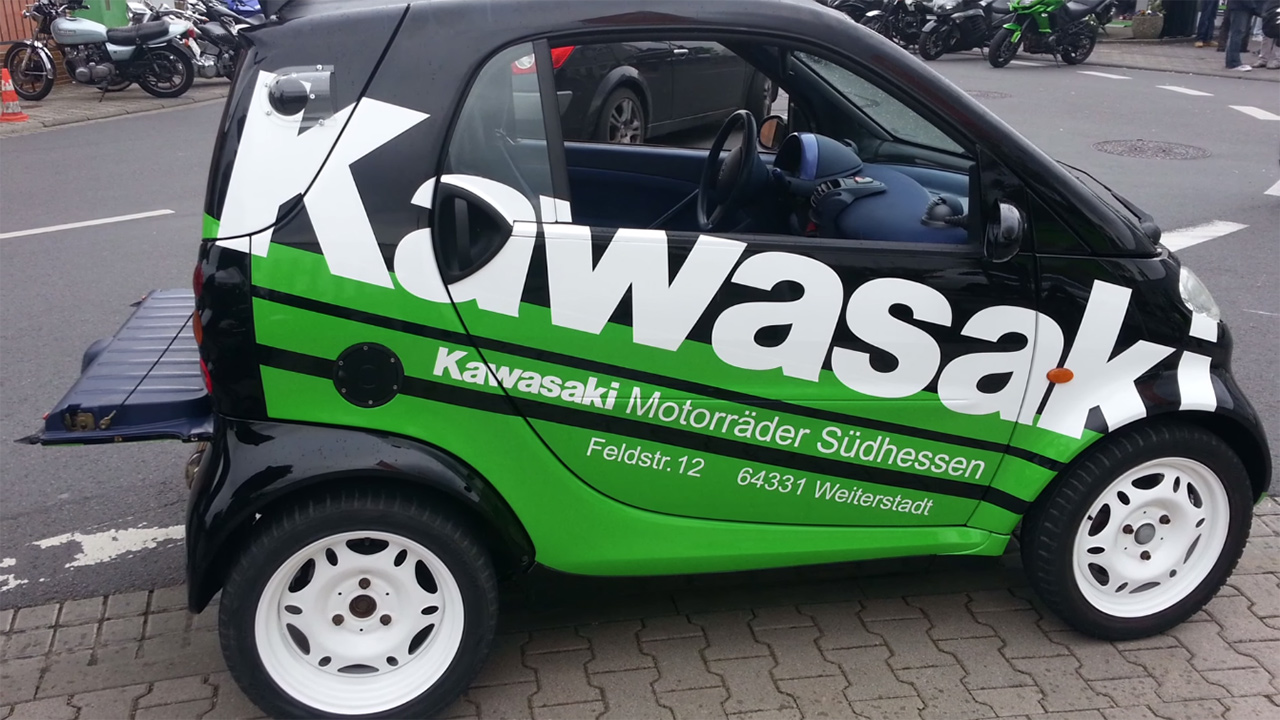 Smart with 200 hp engine from a superbike