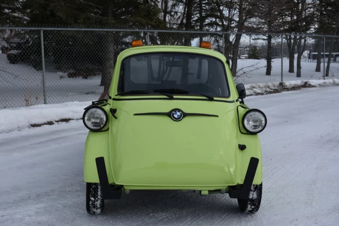 BMW master built Isetta styled truck with VW Type 3 engine for his shop – photo 3