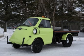 BMW master built Isetta styled truck with VW Type 3 engine for his shop – photo 6