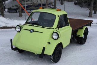 BMW master built Isetta styled truck with VW Type 3 engine for his shop – photo 9