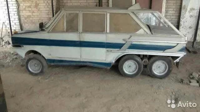 Six-wheeled home-made microcar from the USSR