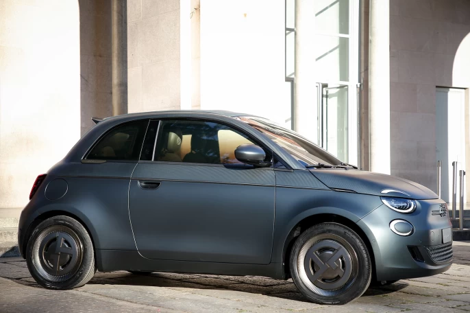 Fiat 500 by Giorgio Armani – photo 1