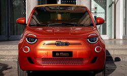 Fiat 500 Mai Troppo by Bvlgari