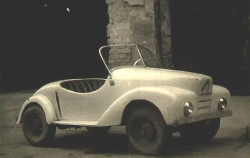 8402 Endre Surányi dwarf cars – photo 2