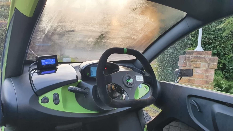 British Tuner Makes Renault Twizy F1 Replica That Looks Really Cool – photo 9