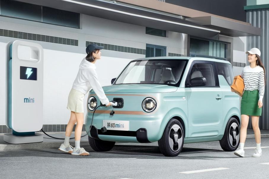 Geely Panda Mini EV