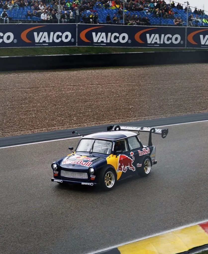 Trabant Turned Into a Beast: It Drifts, Makes 120 HP, and Has Suspension Worth Hundreds of Thousands of Crowns – photo 1
